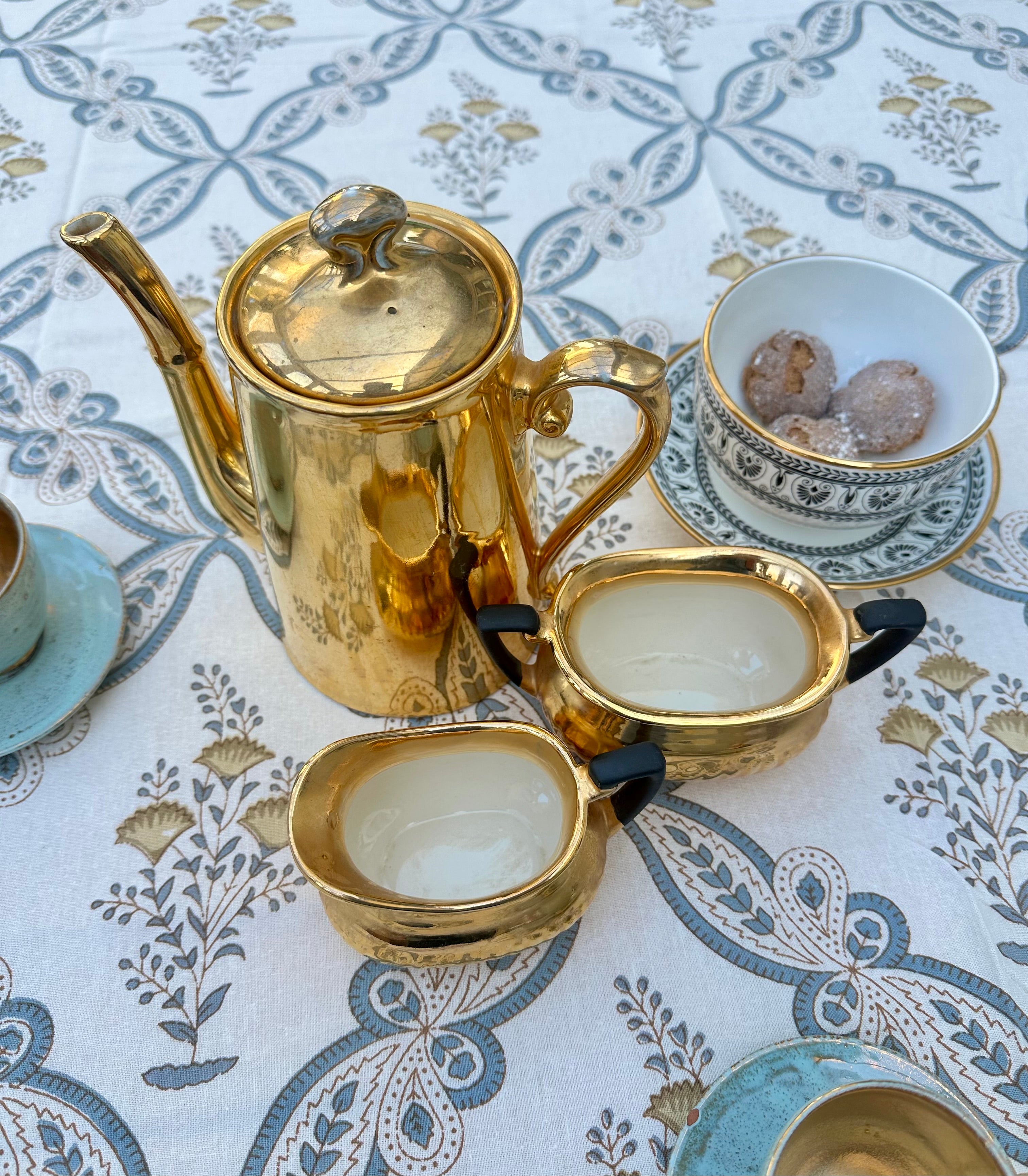 Wild Bazaar Isbahar Tablecloth