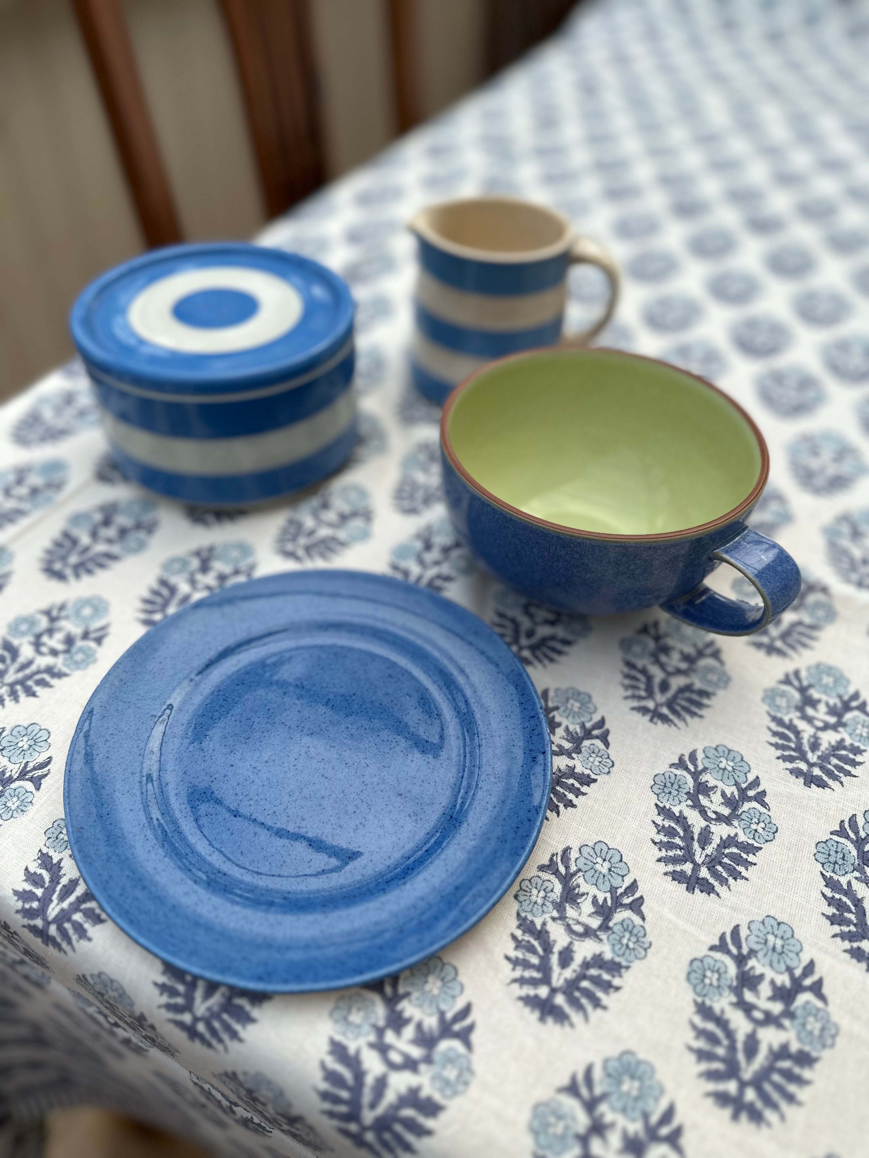White Flower Brindisi Tablecloth