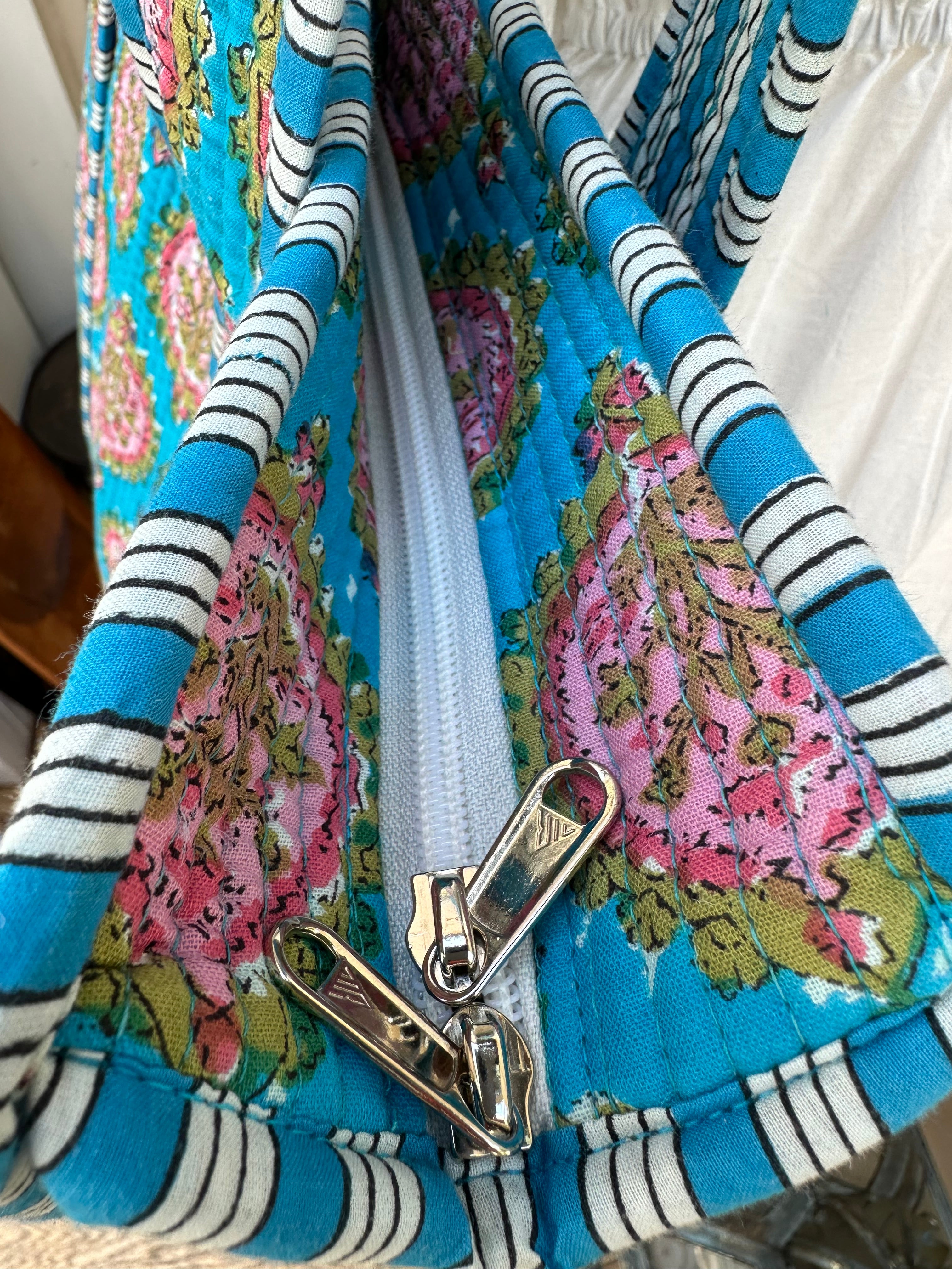 Trikeri Oriana Zip Bag