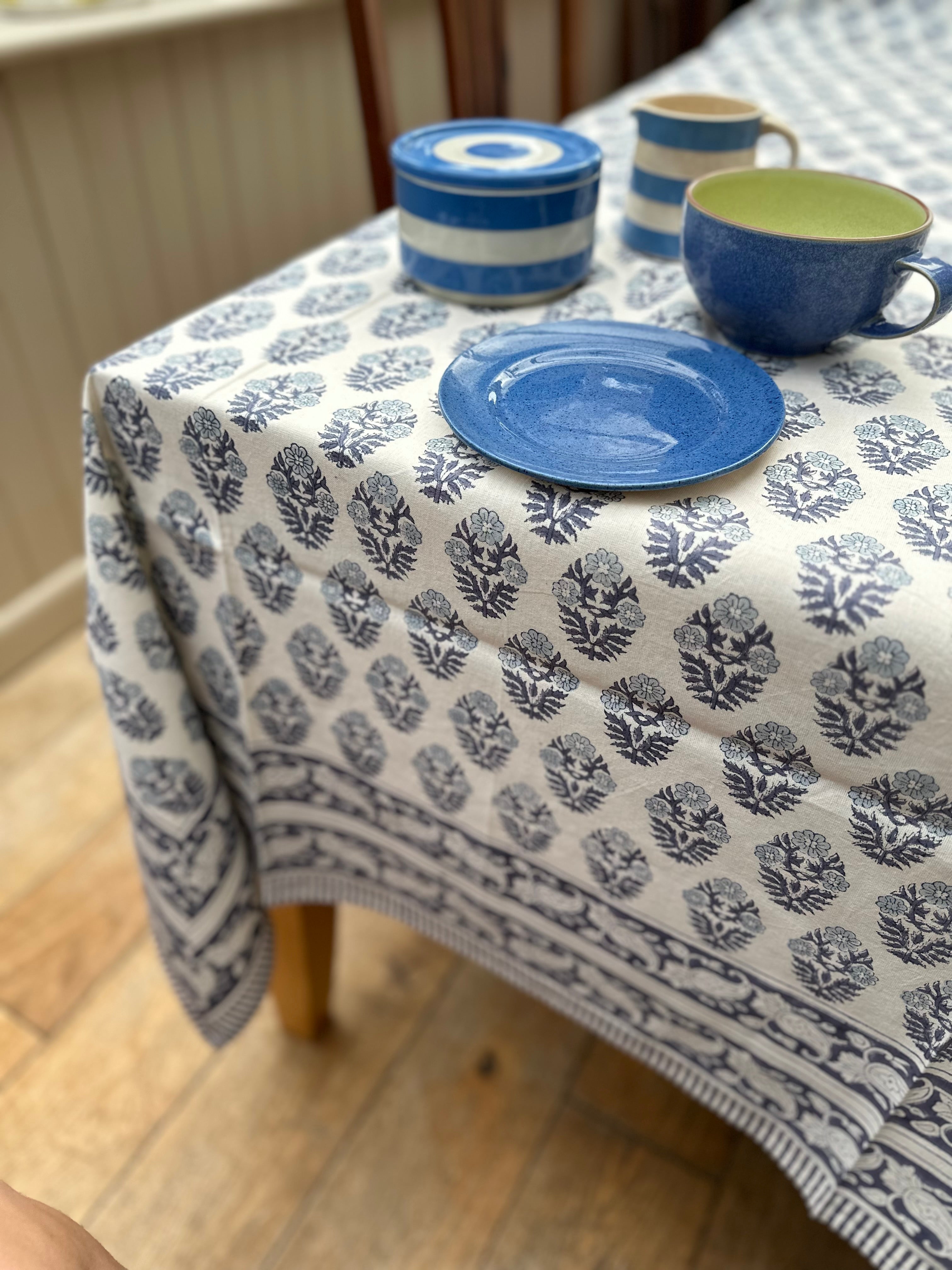 White Flower Brindisi Tablecloth