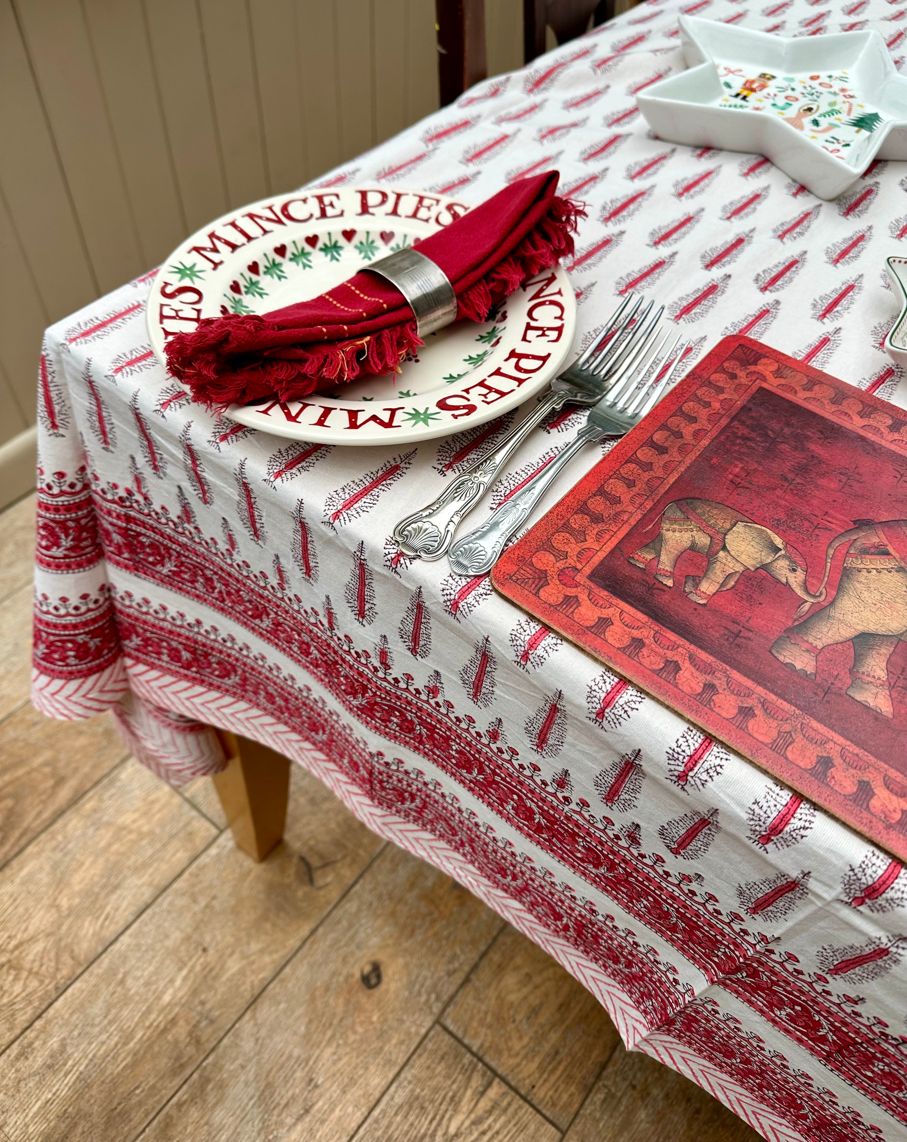 Red Natale Tablecloth