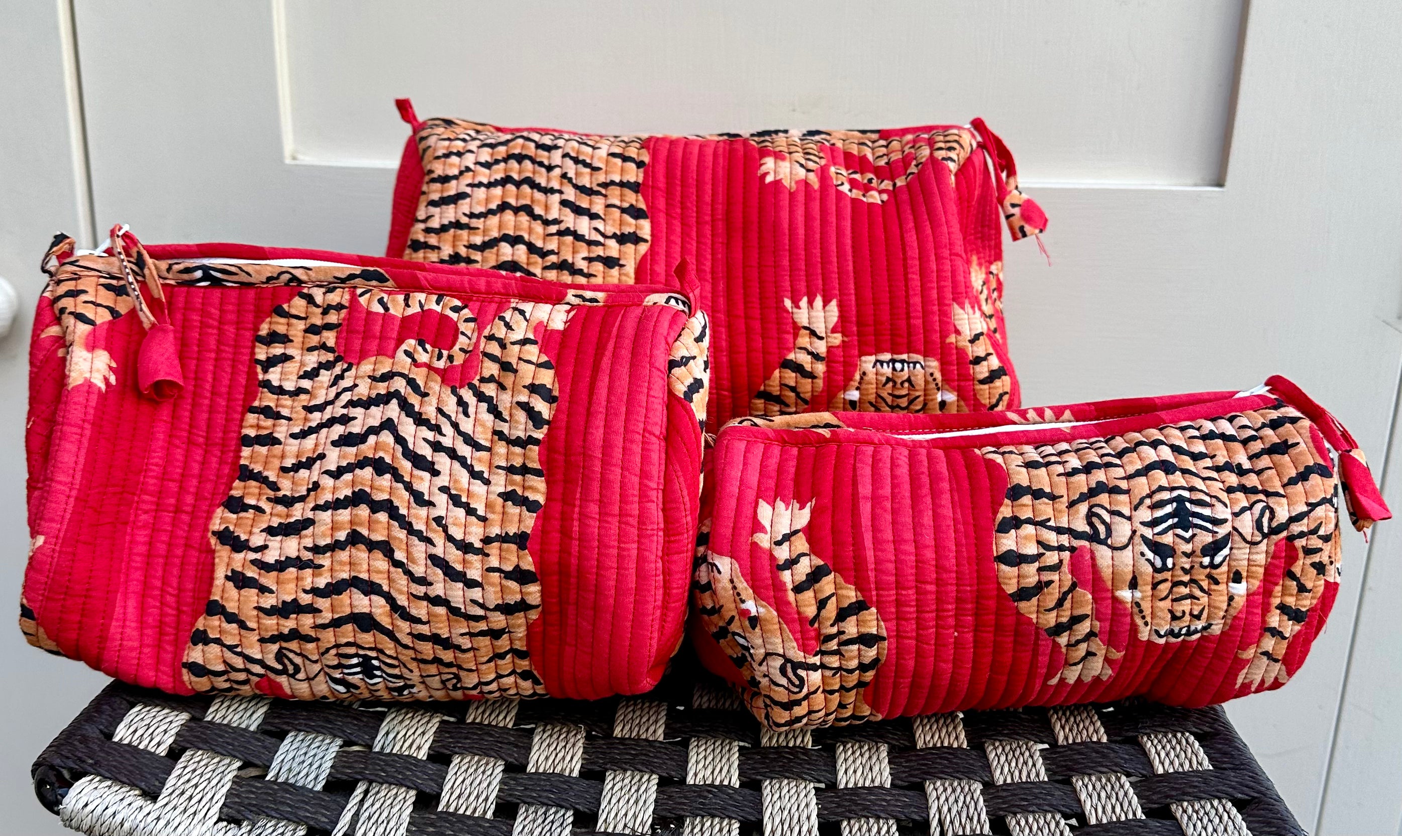 Red Stripe Tiger Sponge Bag