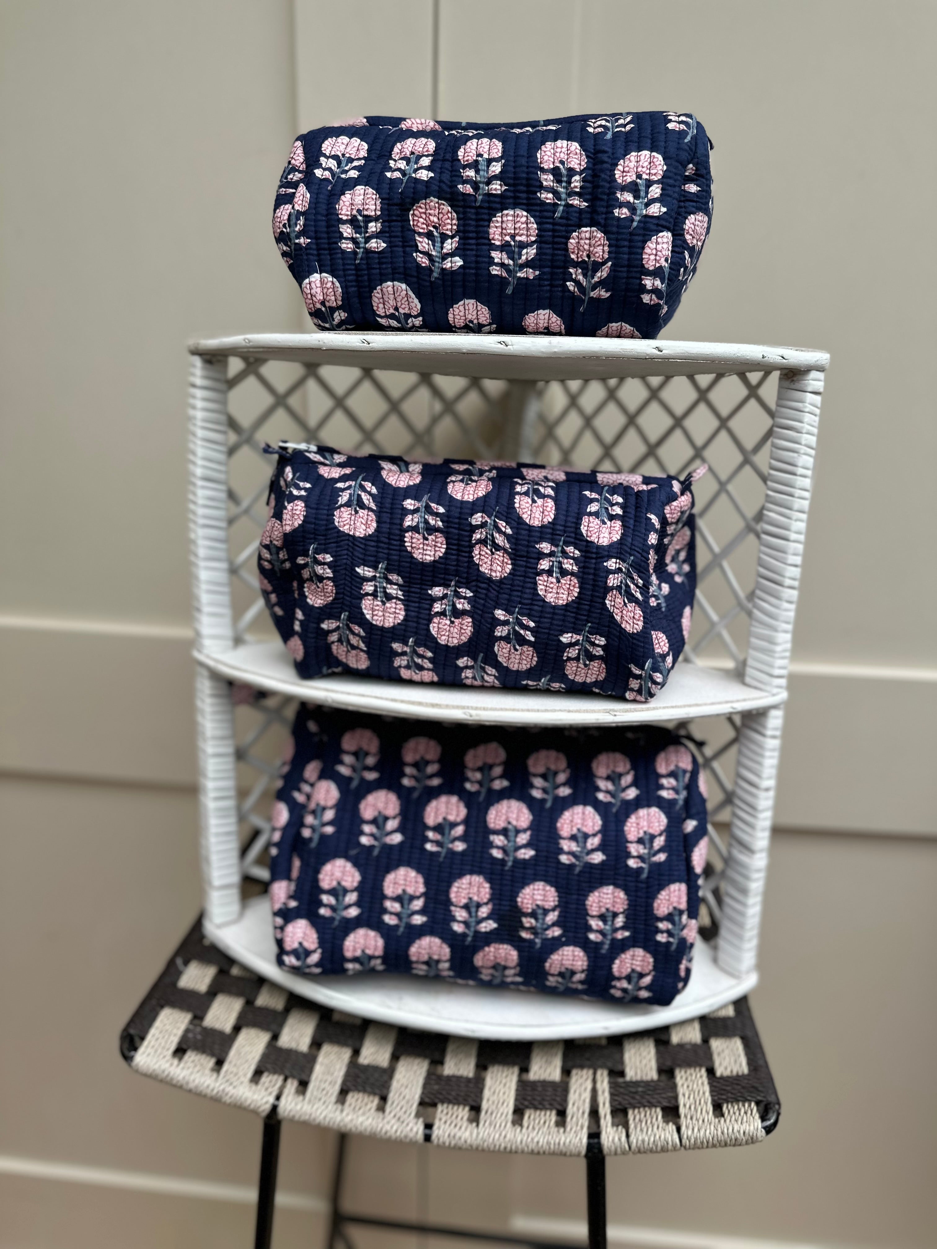 Pink Carnation Sponge Bag