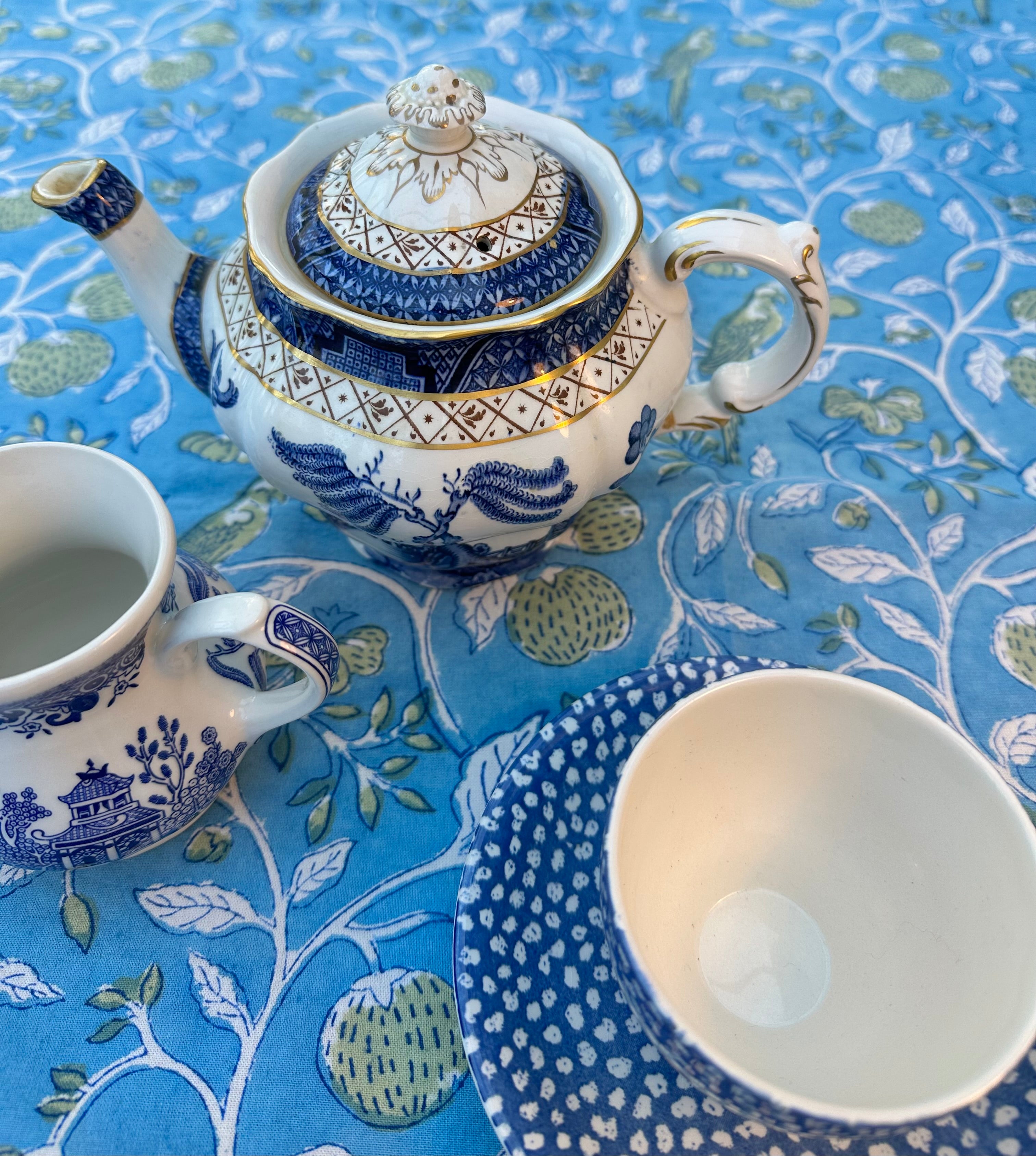 Blue Perroquet Tablecloth