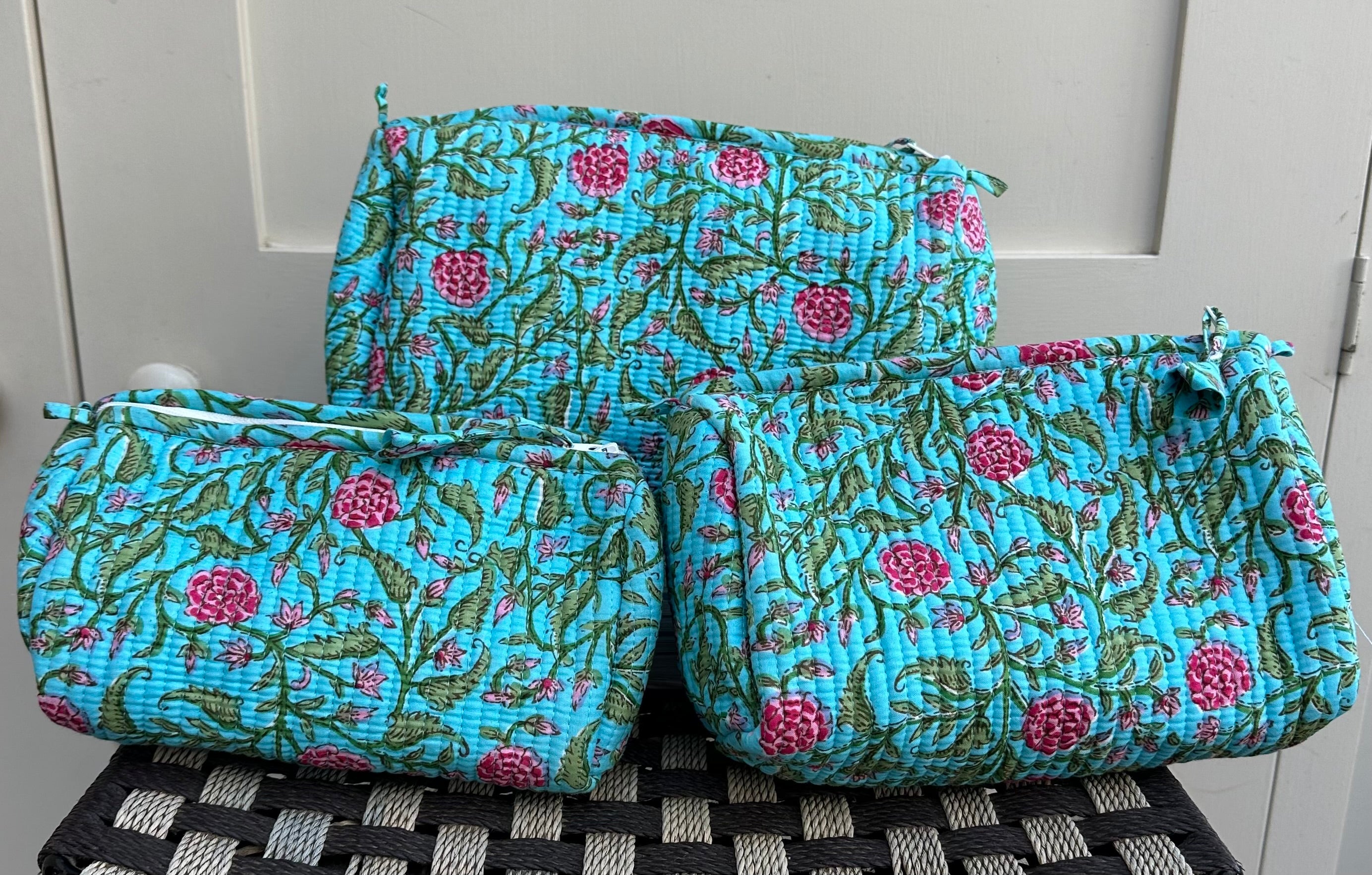 Pink Bloom Sponge Bag