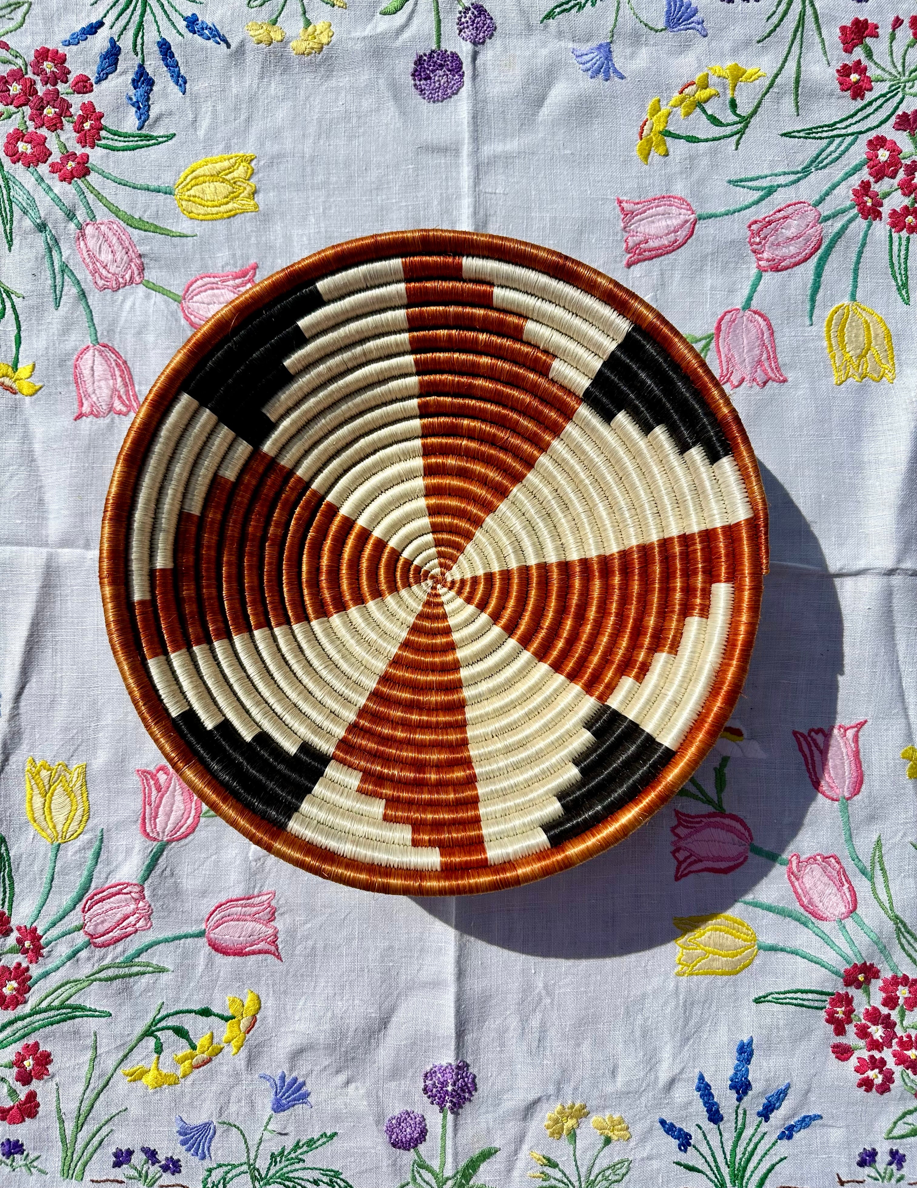 Chestnut Zanzibar Bread Basket