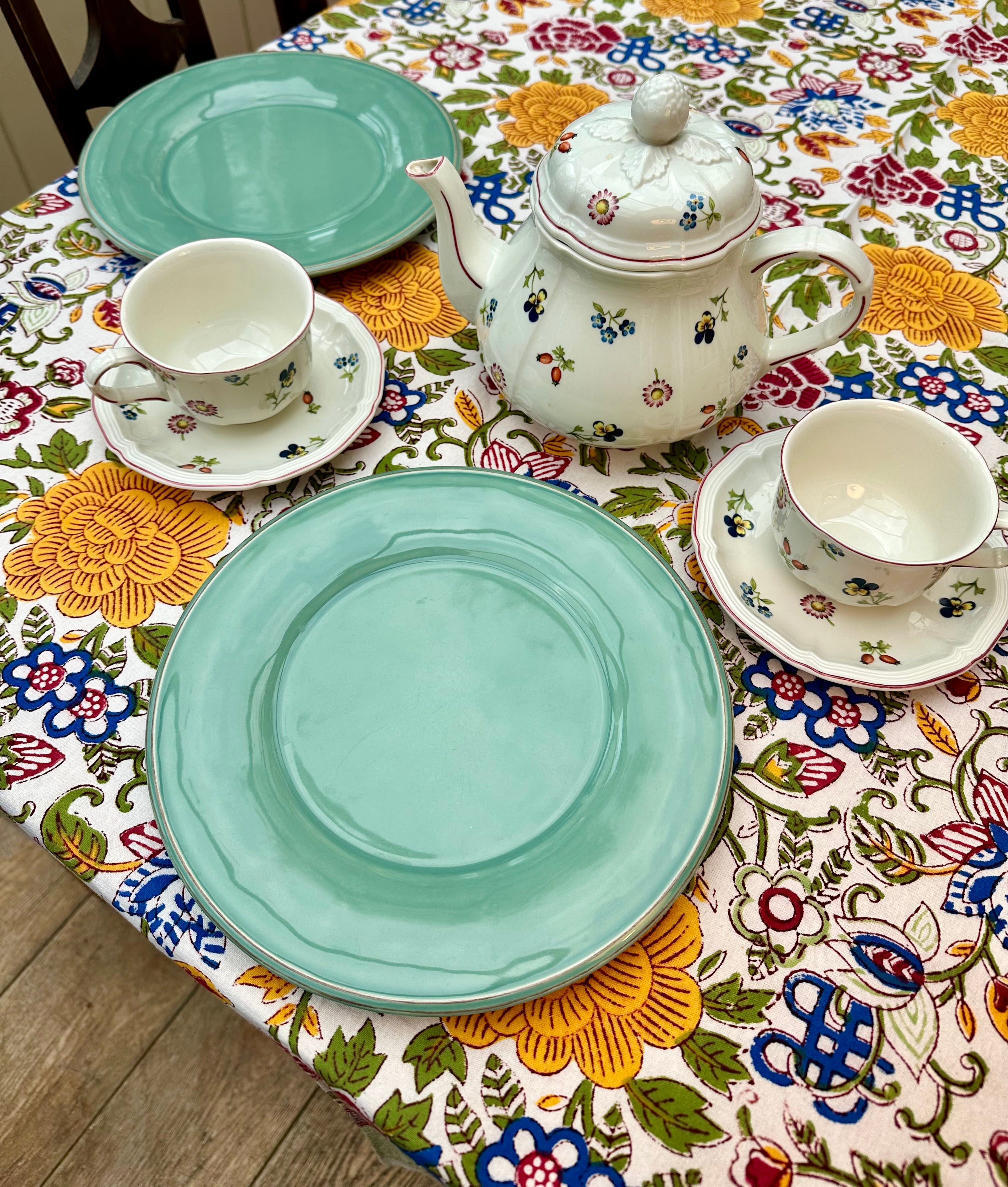 Wild Bazaar White Sicily Tablecloth