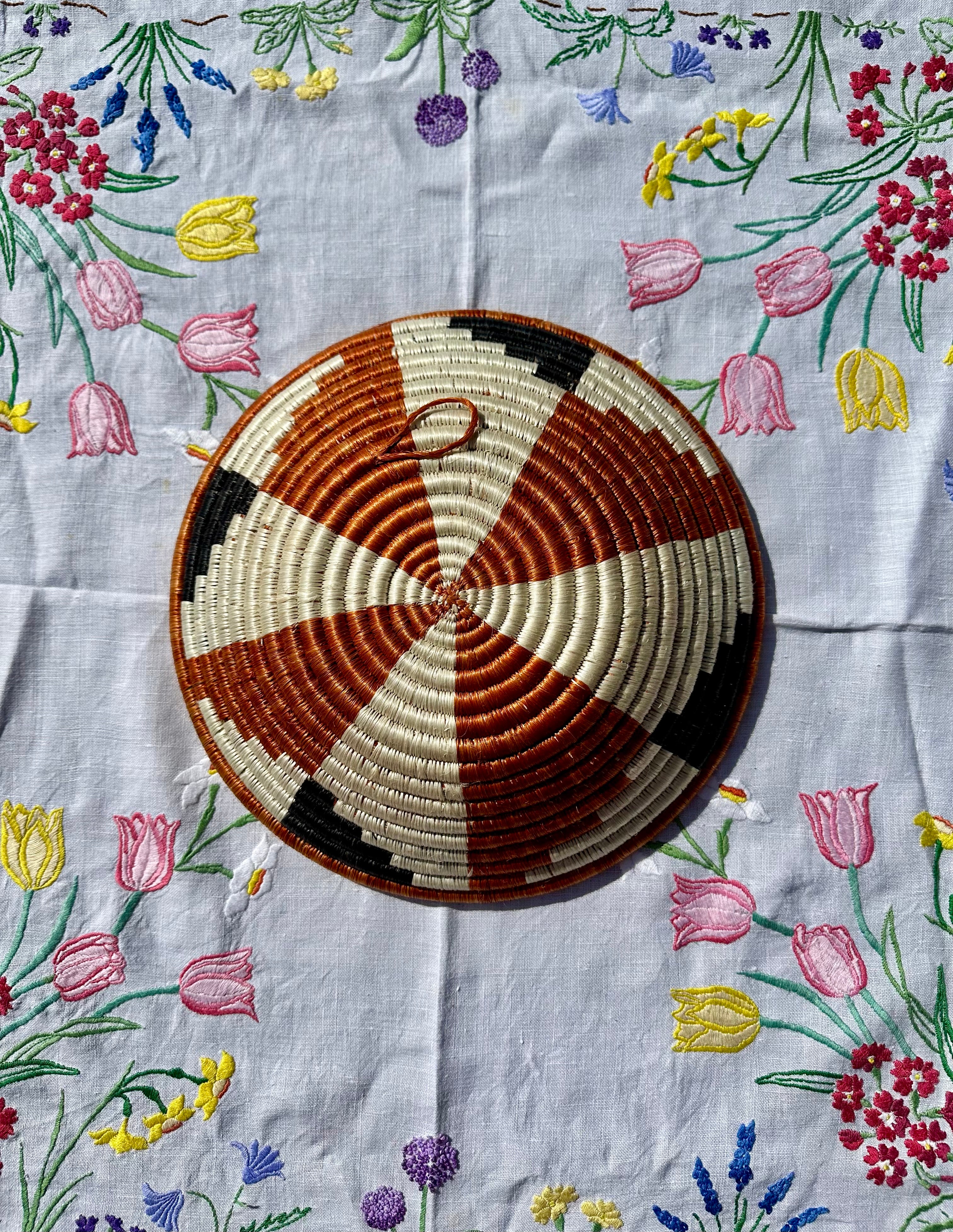 Chestnut Zanzibar Bread Basket