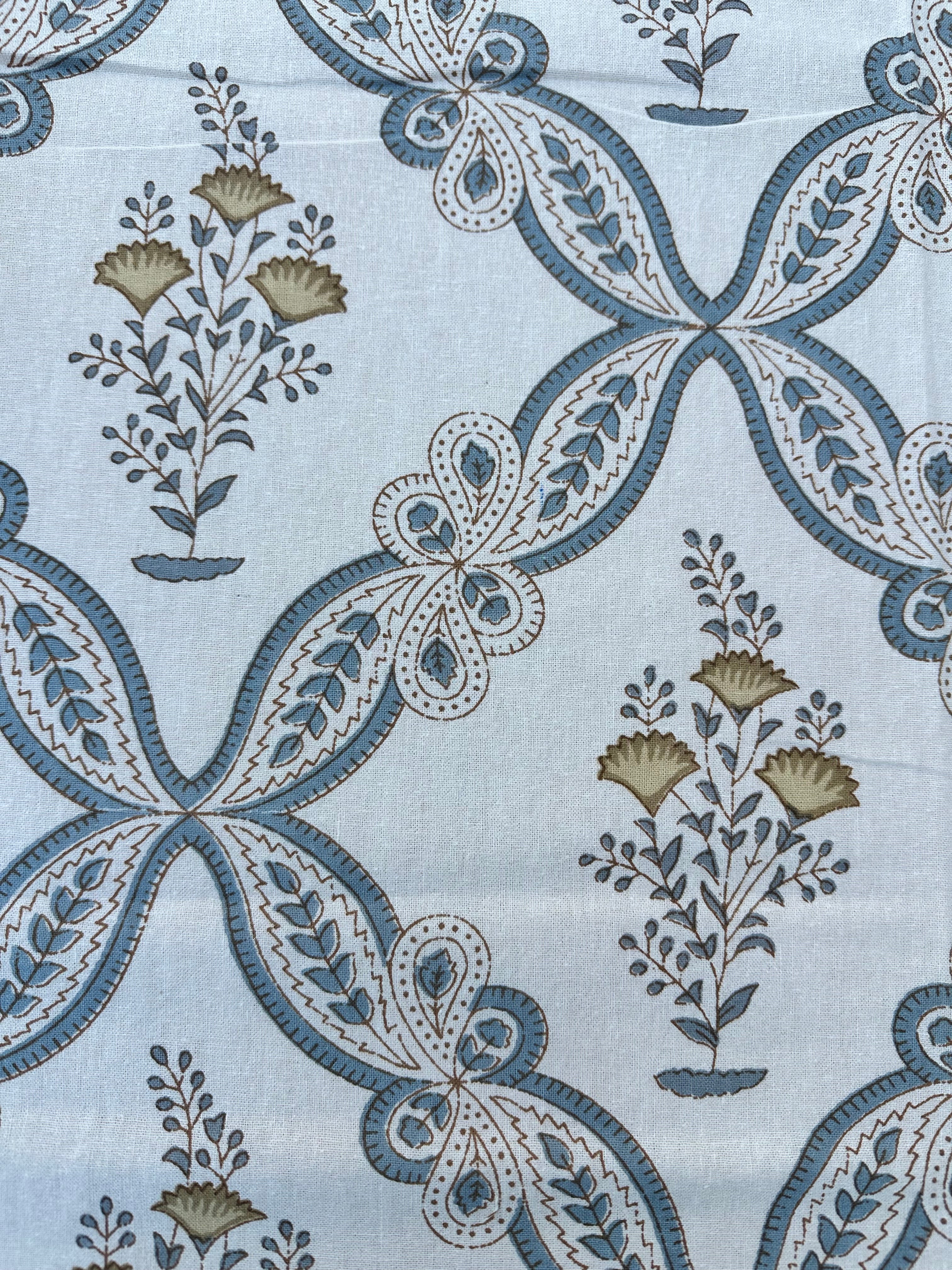 Wild Bazaar Isbahar Tablecloth