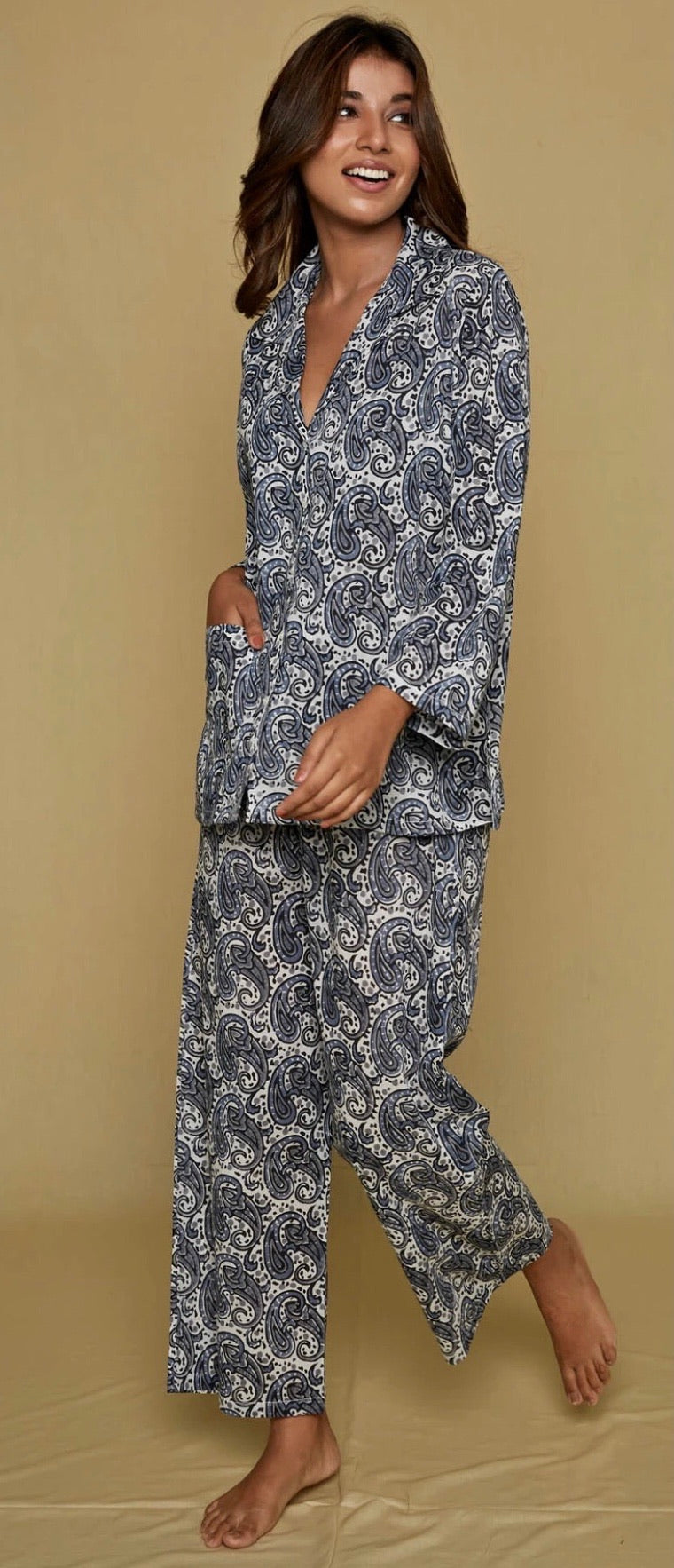 Black ,White and Grey Paisley Patrice Pyjamas